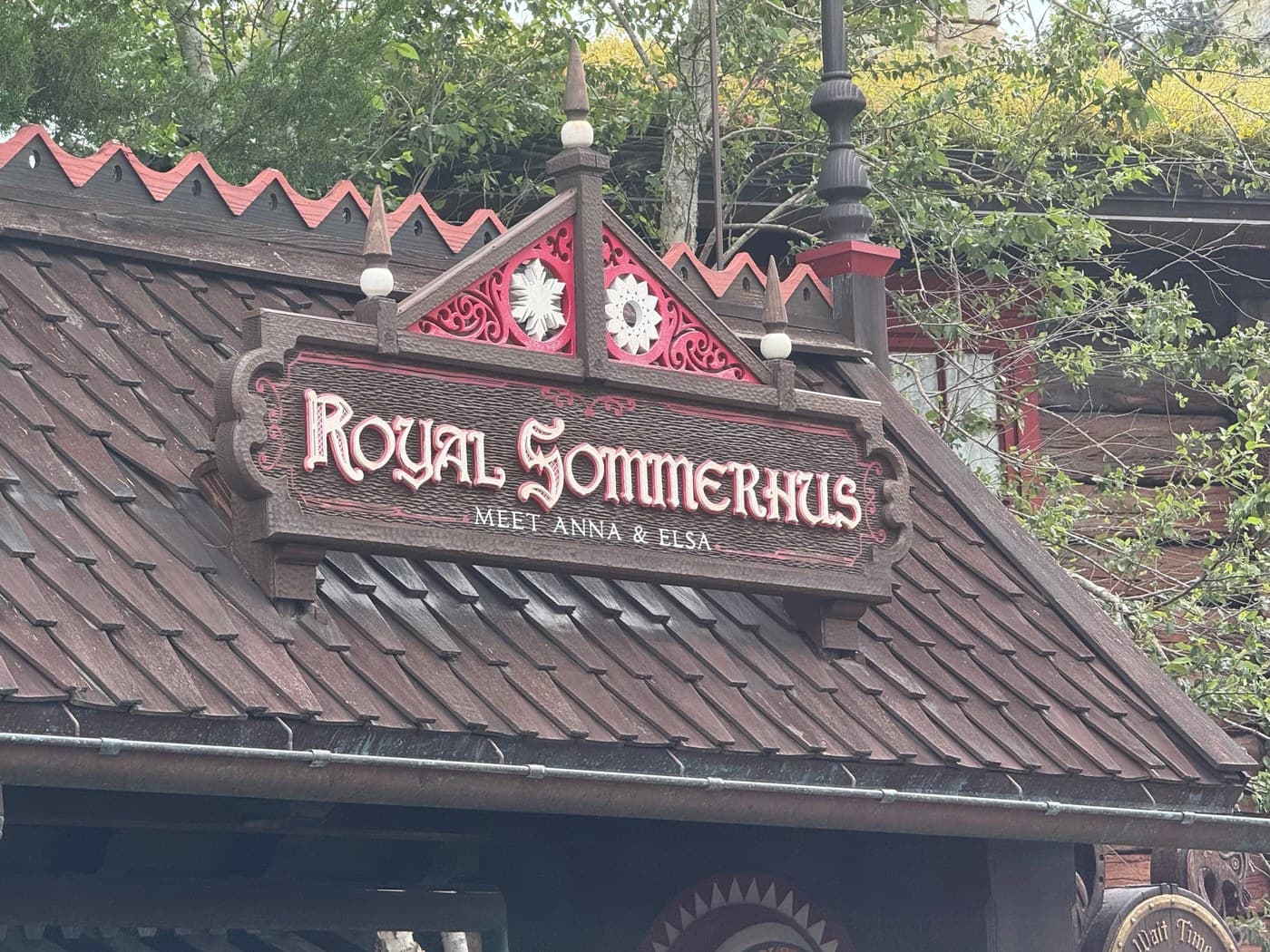 Meet Anna and Elsa at Royal Sommerhus