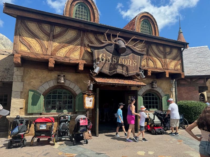 Gaston's Tavern