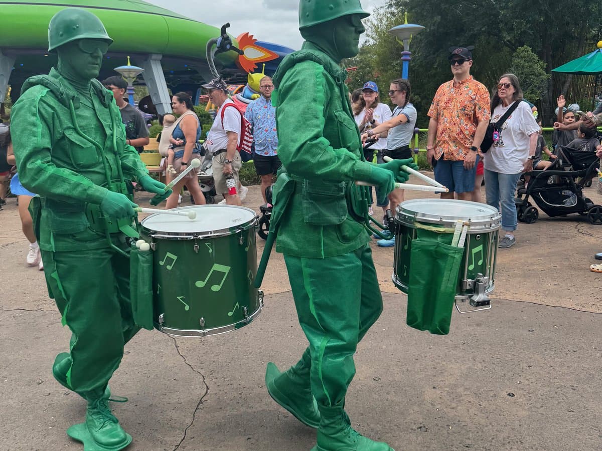 Green Army Drum Corps